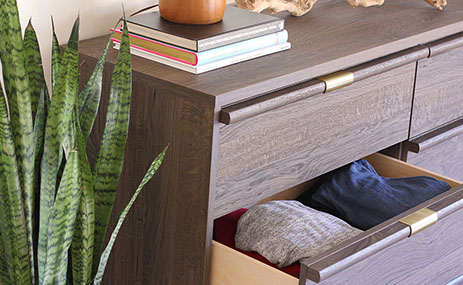 Acadia Tremont Chest with Split Top Drawer